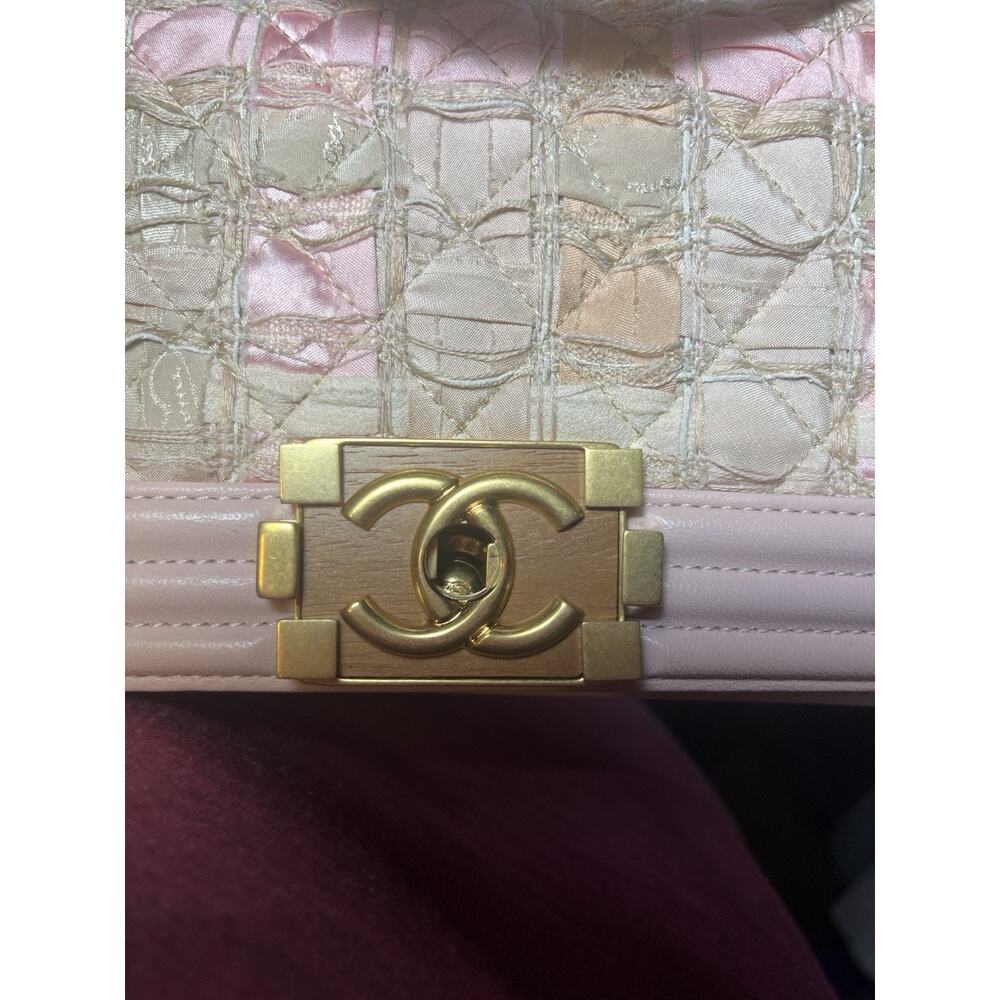 Chanel Small Boy 20cm Pink Tweed Flap Bag Gold-Tone Hardware Made in France - Picture 11 of 11
